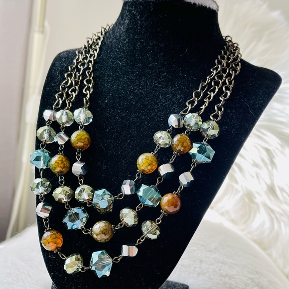 SPARKLY AB CRYSTALS with Multi Beaded Three Tier Nexklace - Picture 5 of 8